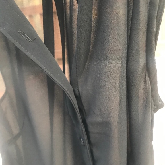 Button down top - Picture 4 of 4